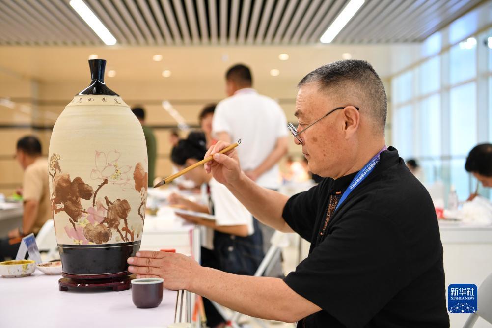 棋牌充钱有哪些